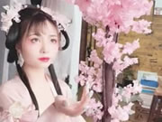 Schattig Chinees meisje maakt foto's